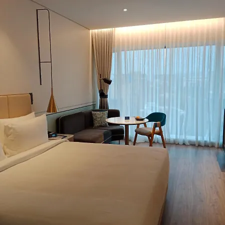 Radisson Blu Mumbai International Airport Hotel Exterior photo Deluxe room
